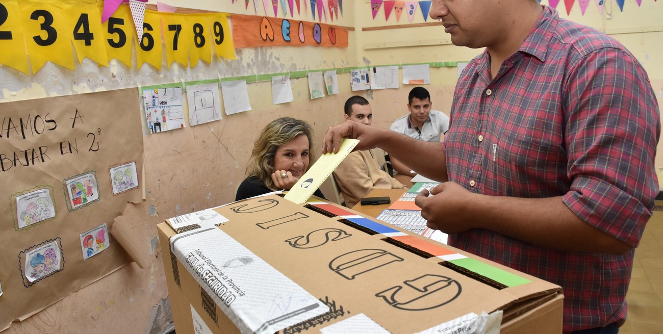 Cuáles son los nombres de los precandidatos a la intendencia y el Concejo de Santa Fe