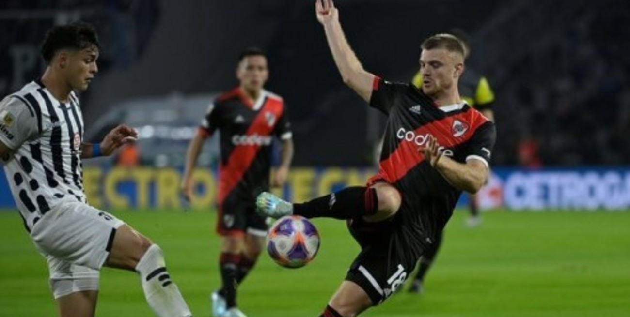 River perdió ante Talleres en Córdoba