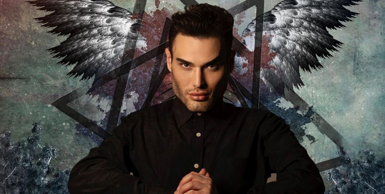 Predicciones de Athos Salomé sobre el reinado de Carlos III y eventos futuros