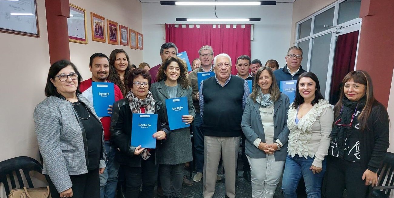 Sellan convenios por más de $ 257 millones con departamentos del norte santafesino