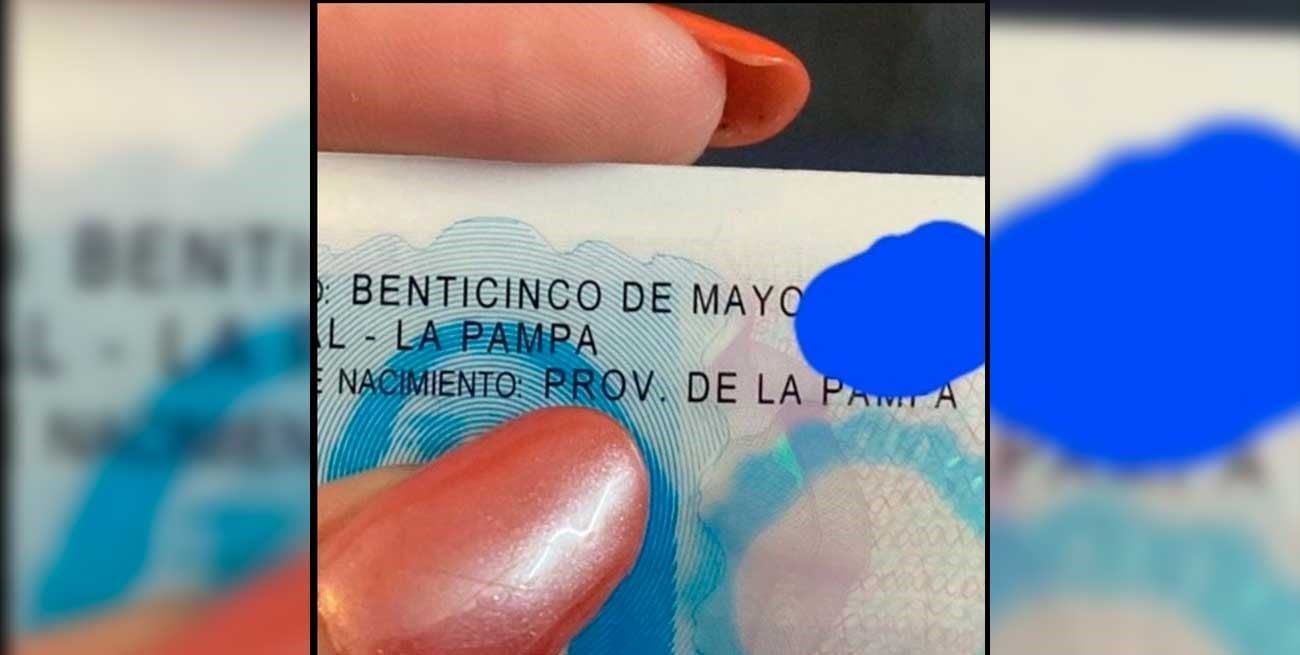 "Benticinco de mayo": el grosero error en un DNI argentino que se hizo viral