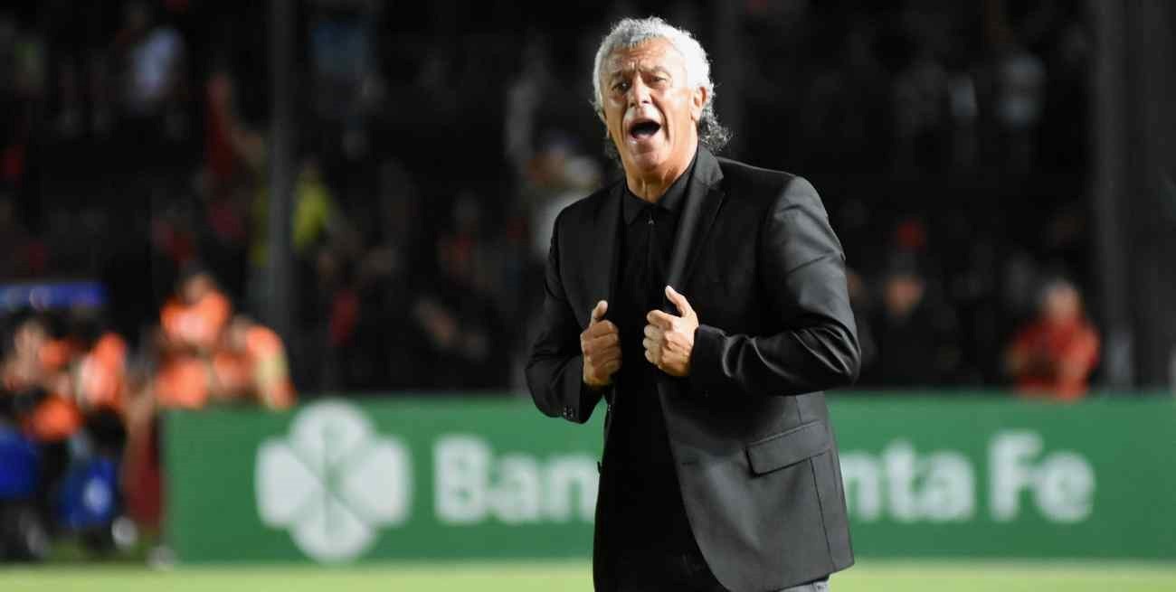 Gorosito sobre el juego de Colón: "Tenemos que estar comprometidos en tener la pelota" 