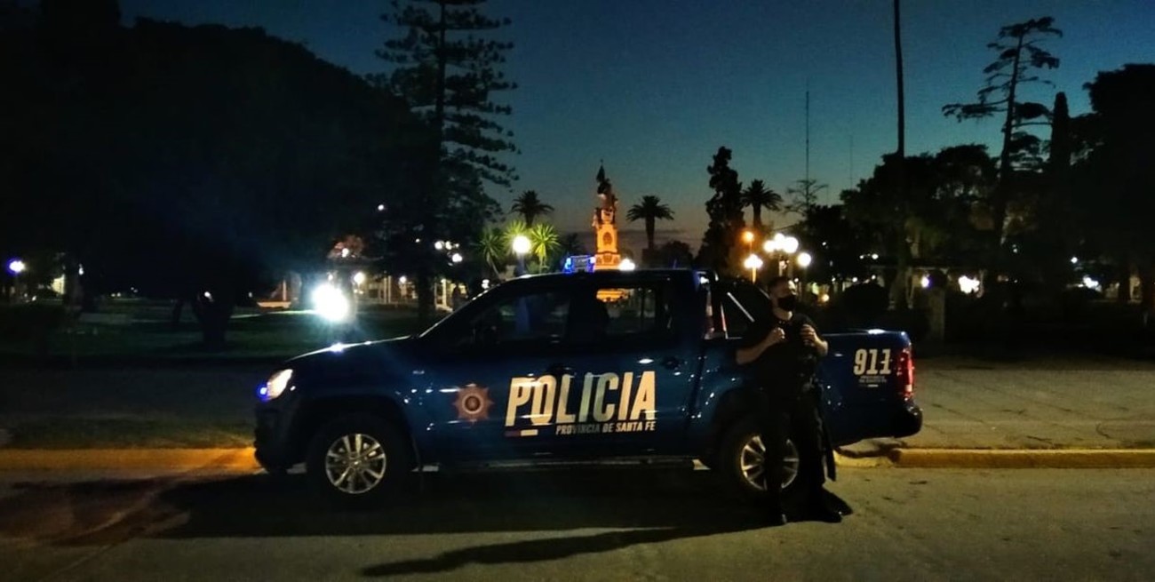 Esperanza: visitantes a las piñas a la salida del boliche