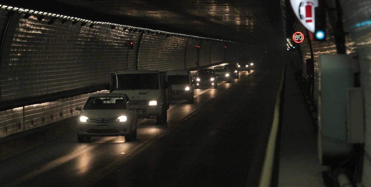 Tránsito alternado en el Túnel Subfluvial por una rotura en la red de agua potable