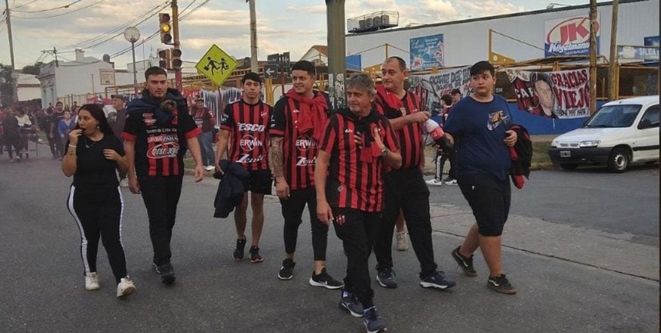 "Amargado y dolido", el hincha de Patronato llega a Santa Fe