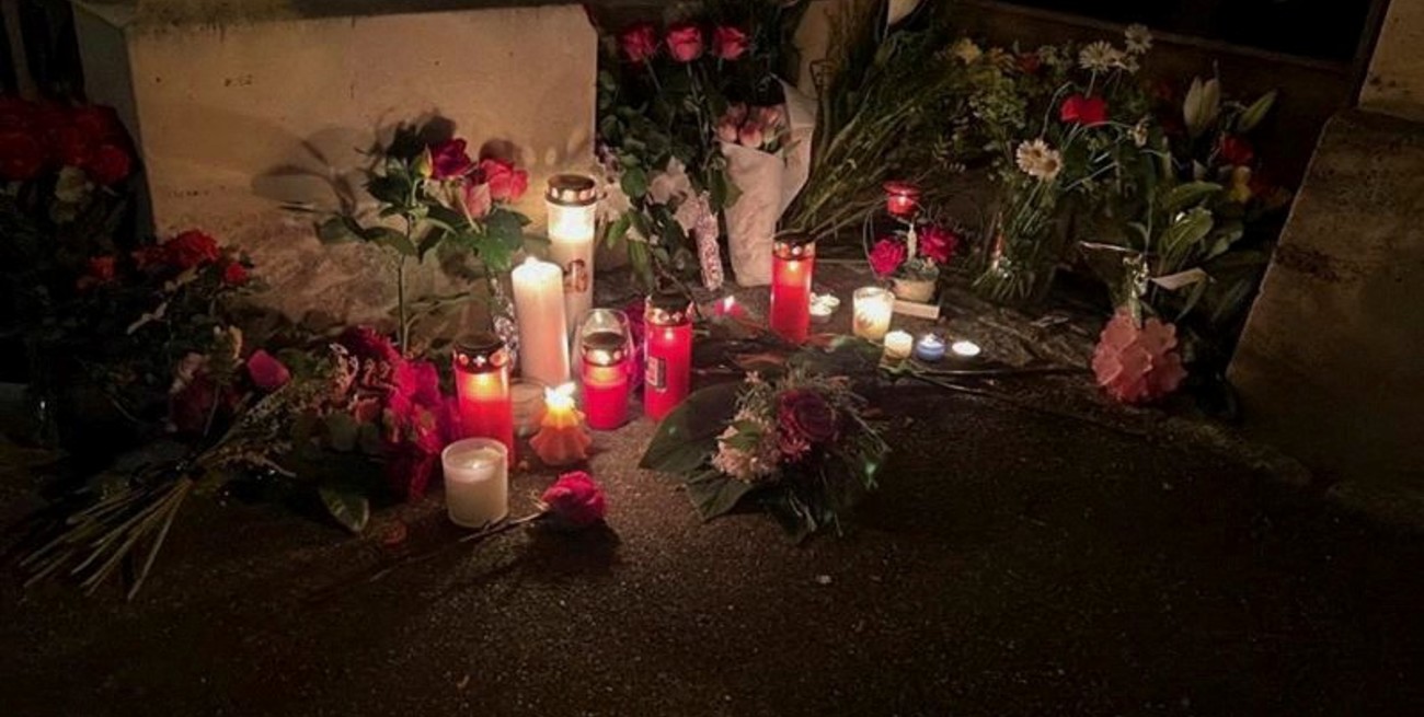 Flores frente a su casa: los fans le rinden homenaje a Tina Turner en Suiza