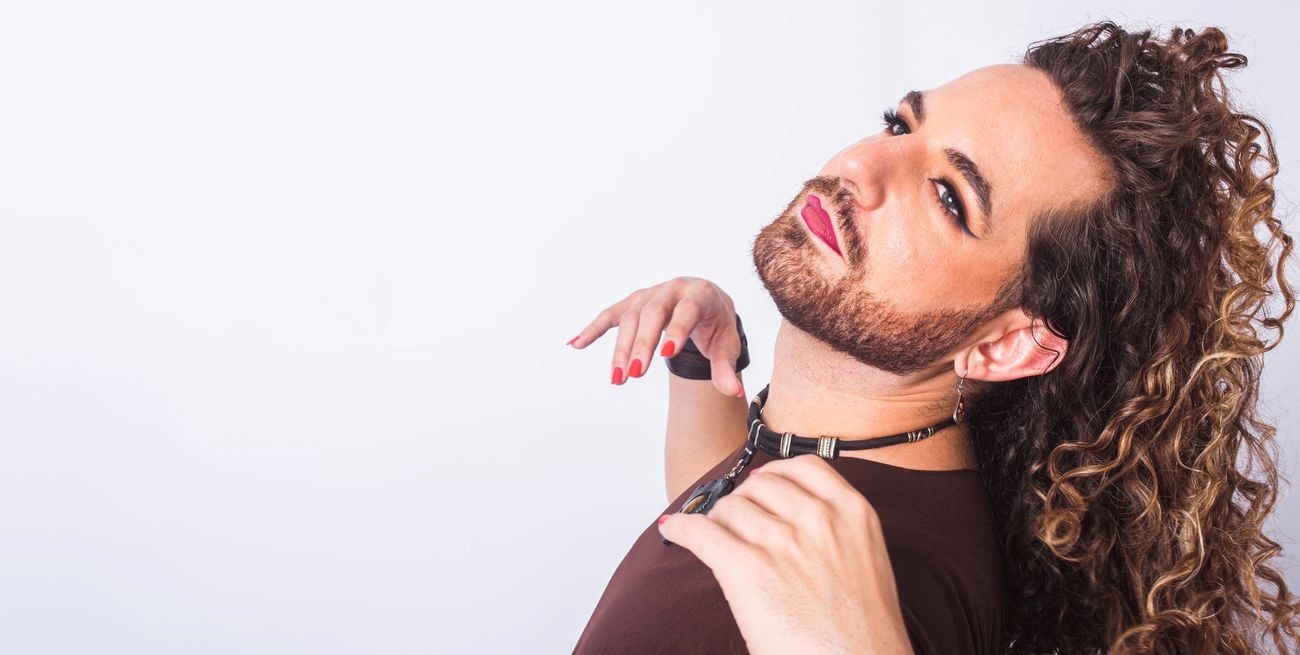 Una voz potente de emoción con La Ferni y su Folklore en Transición