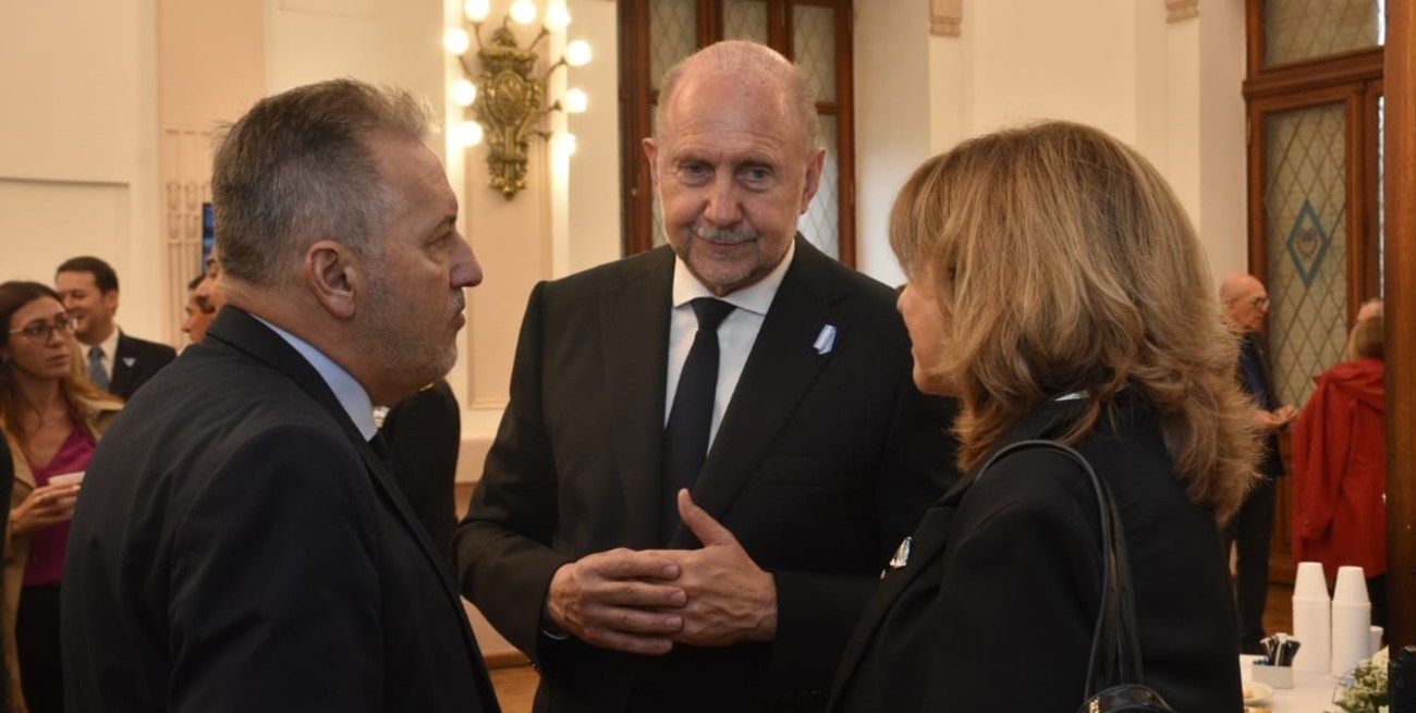 Primera reaparición pública de Perotti y Lewandowski tras el tenso cierre de listas