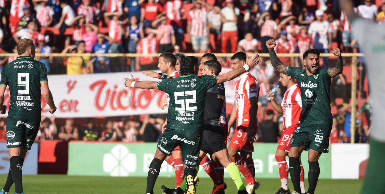 Caruso Lombardi dice que los "pitos" están en contra de Unión: "¿No se dan cuenta?"