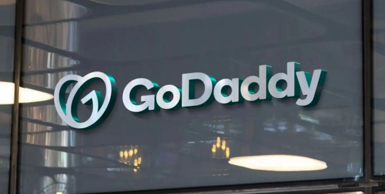 Una empresa líder en registro de dominios web dejará de aceptar pesos argentinos