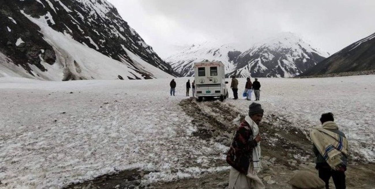 Tragedia en Pakistán: nueve muertos y 25 heridos en una avalancha de nieve