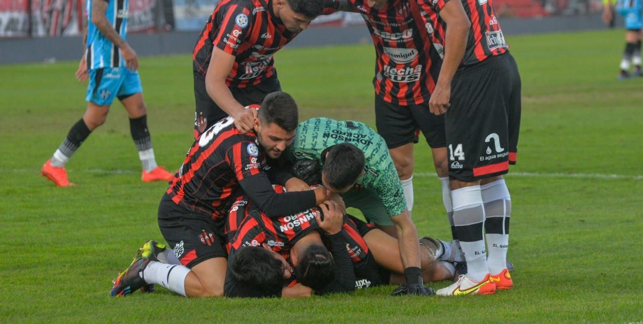 Patronato tuvo la solución en el banco, ganó con gol de Alambre