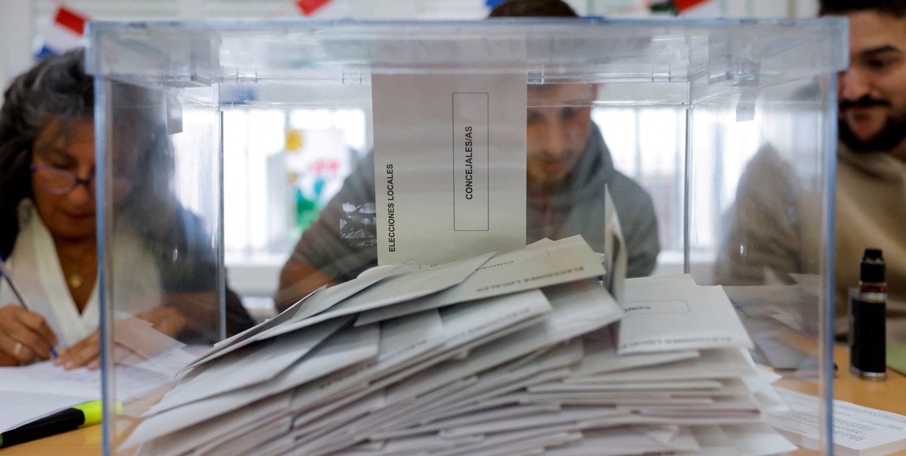 España: opositores del Partido Popular se impusieron en elecciones regionales