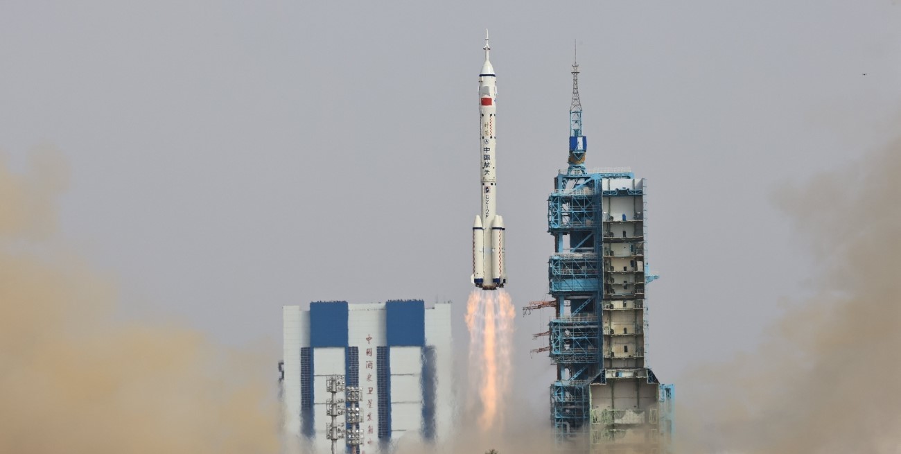 Llegó a la estación espacial Tiangong la misión china con el primer astronauta civil