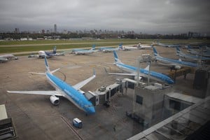 El turismo aéreo sigue liderando el movimiento internacional en Argentina, con Ezeiza y Aeroparque como principales puntos de entrada y salida. Foto: Xinhua / Martín Zabala.