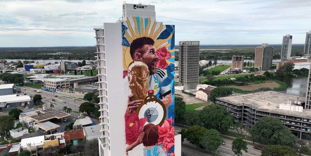 "La tercera" ya se deja ver en las manos de Messi en el mural más grande del mundo