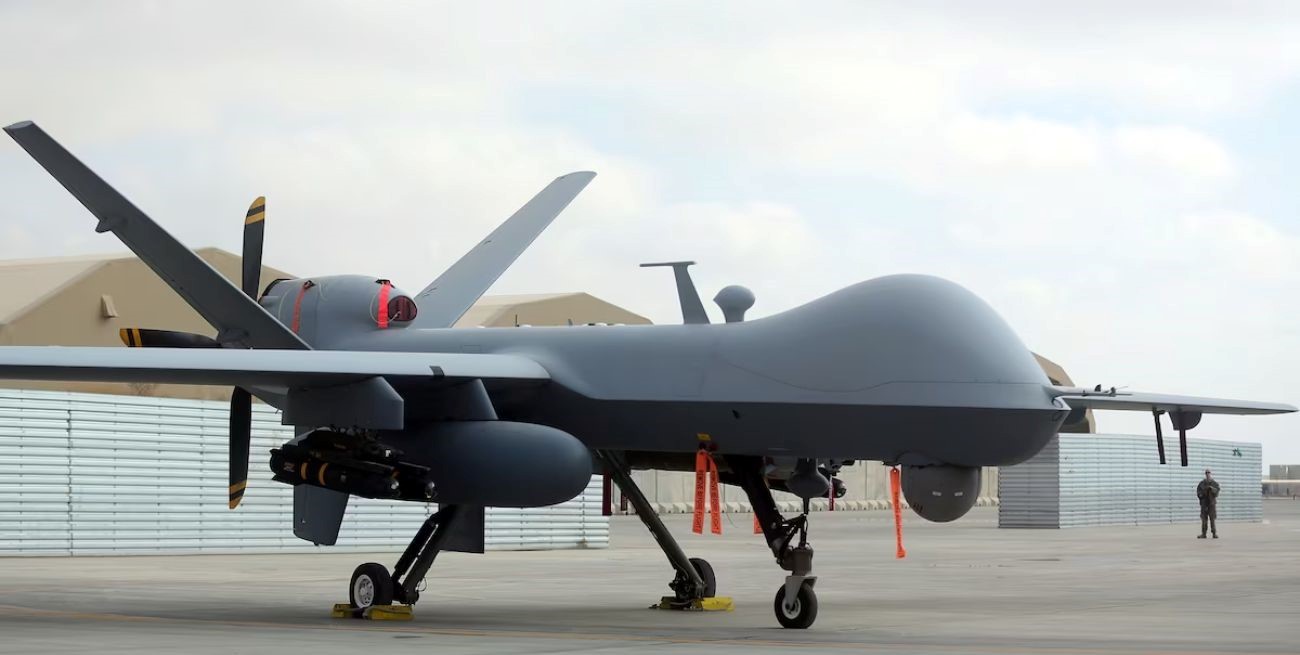 Un dron militar controlado por inteligencia artificial "asesinó" a su operador en un simulacro de prueba