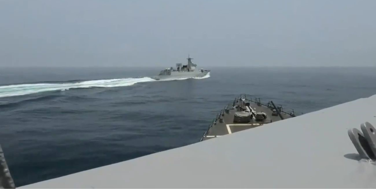 Casi chocan dos naves de China y Estados Unidos en el estrecho de Taiwán