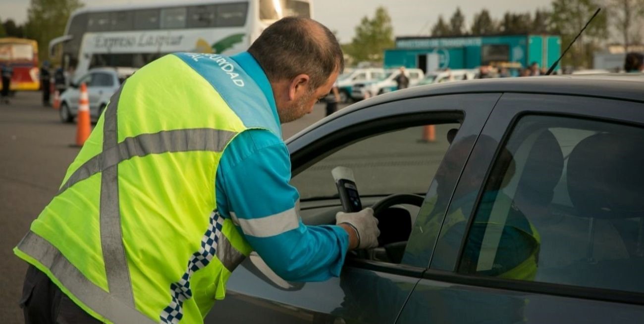 Qué papeles llevar en el auto para disfrutar de unas vacaciones sin problemas
