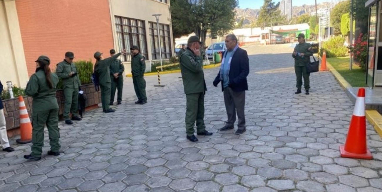 Polémica en Bolivia por la llegada de un grupo de militares venezolanos