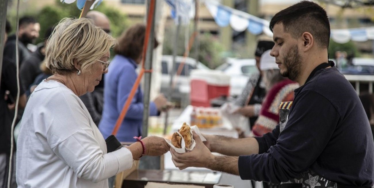 Rosario busca premiar la mejor "Elaboración Artesanal de Empanadas"
