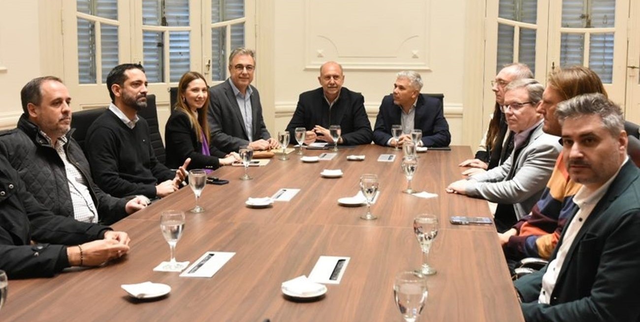 Perotti y Castellano se reunieron con autoridades del Centro Comercial de Rafaela