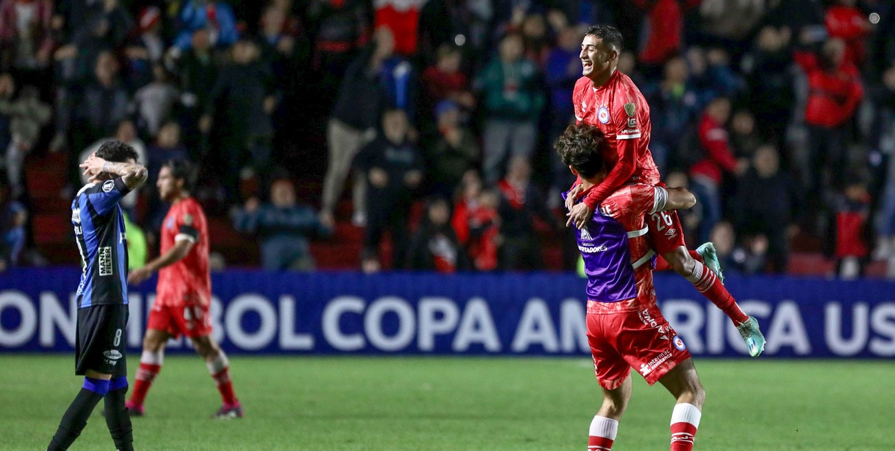 Argentinos le ganó a Liverpool de Uruguay y se clasificó a los octavos de la Copa Libertadores