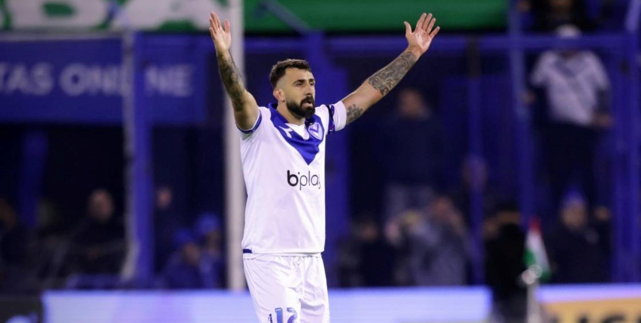 El tenso cruce de Lucas Pratto con los hinchas del "Fortín"