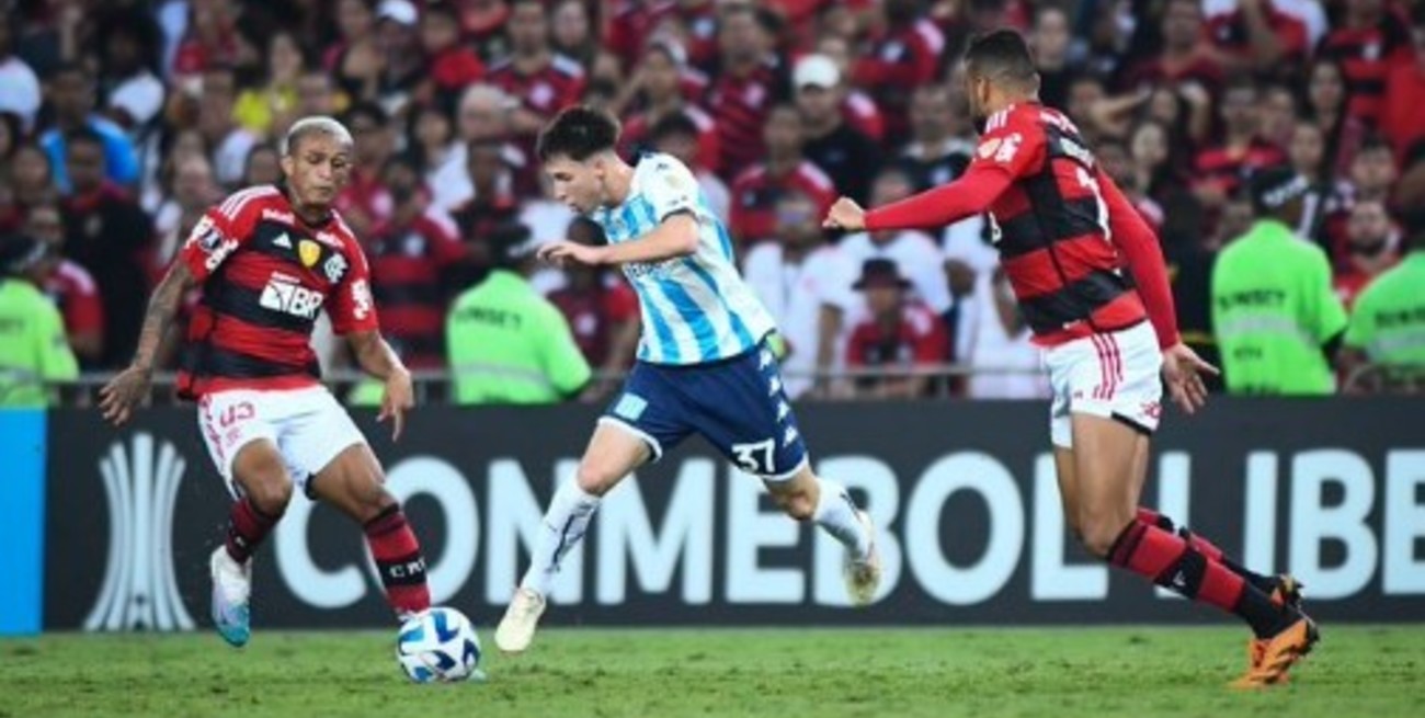 Racing perdió con Flamengo en Brasil