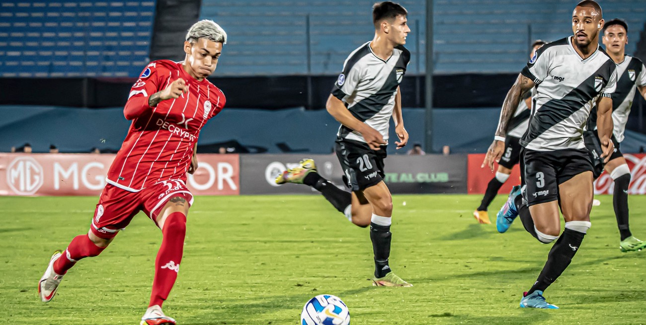 Copa Sudamericana: Huracán perdió con Danubio y complicó su pase de ronda