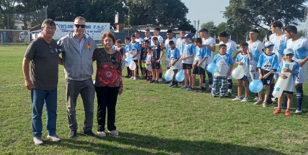 Ciclón Racing y un emocionante homenaje a Alberto Garau