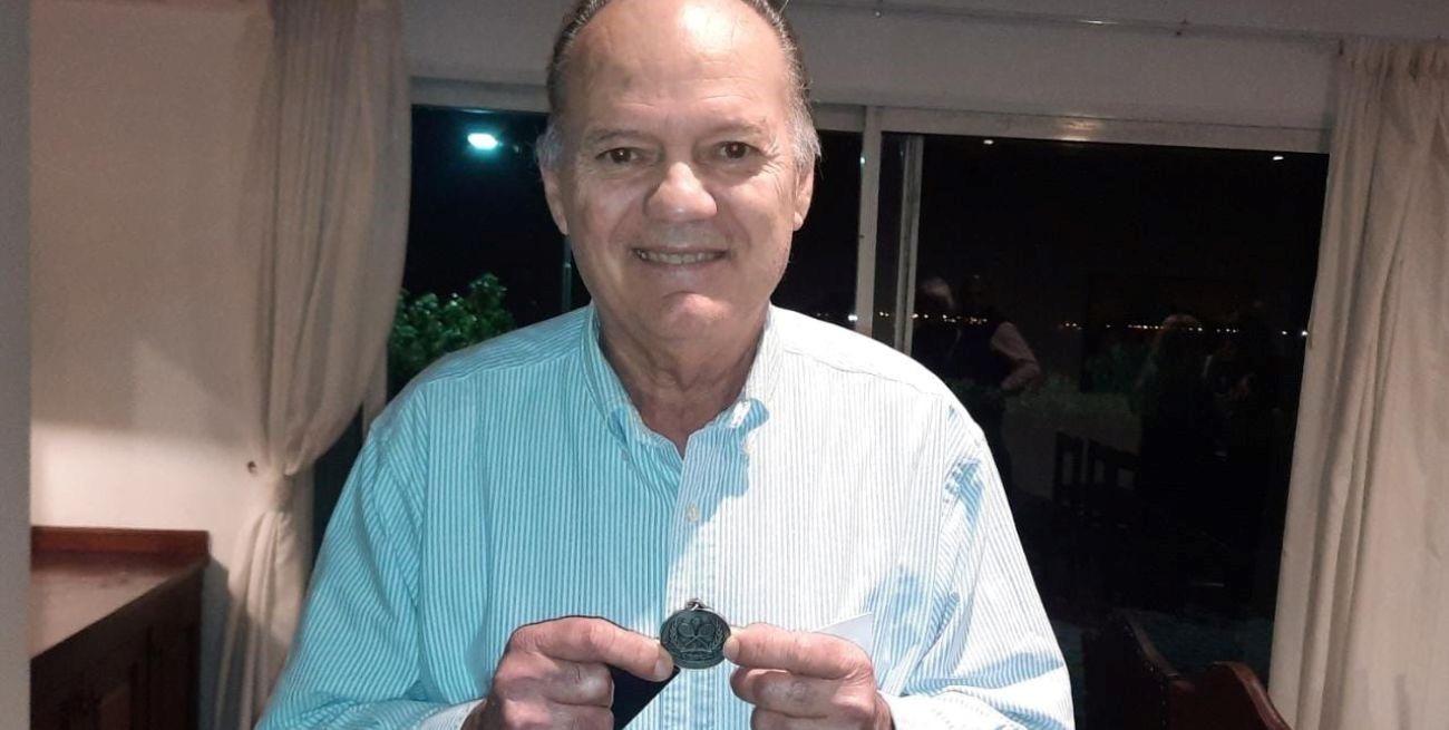 Un "crack" del tenis que es reconocido en su propia casa