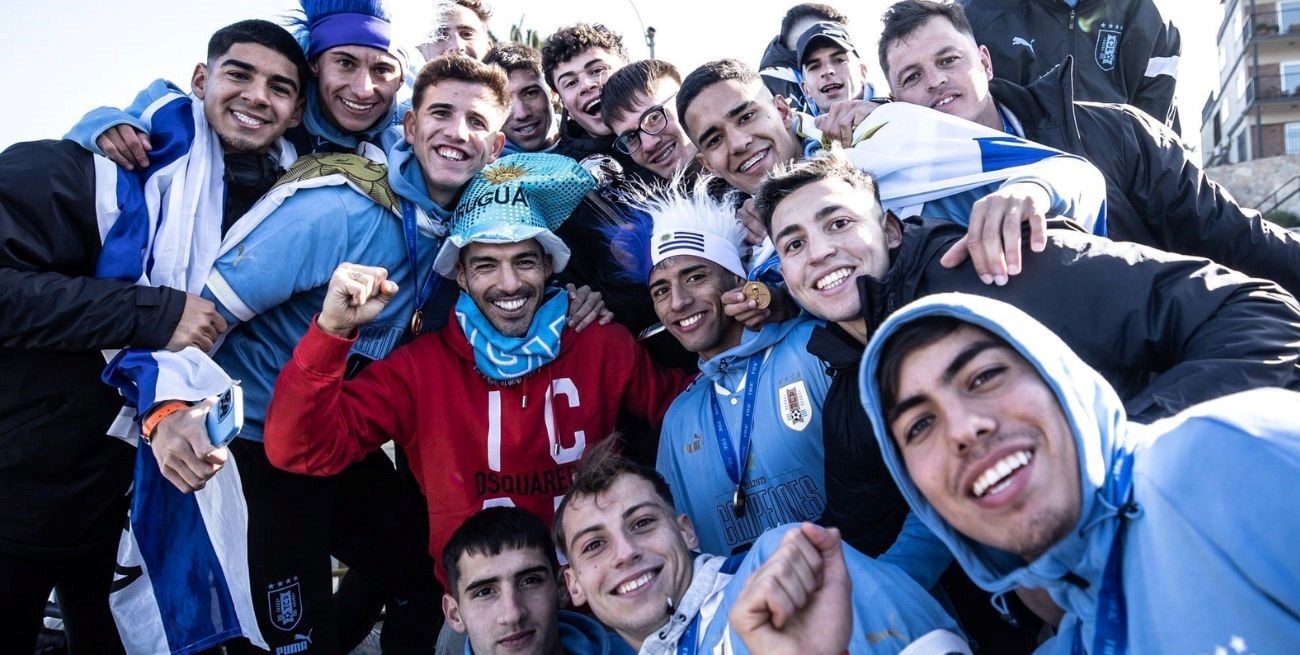 Luis Suárez se sumó a los festejos de Uruguay por el campeonato