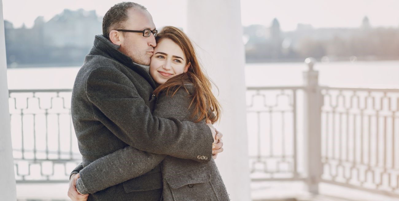 Un hombre adoptó a la hija de su expareja, luego de haberse separado