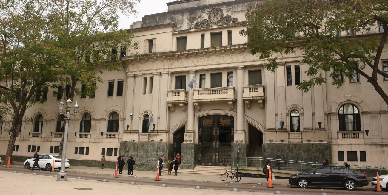 Dos presos por estafas y robos usando "el cuento del monedero con dólares"