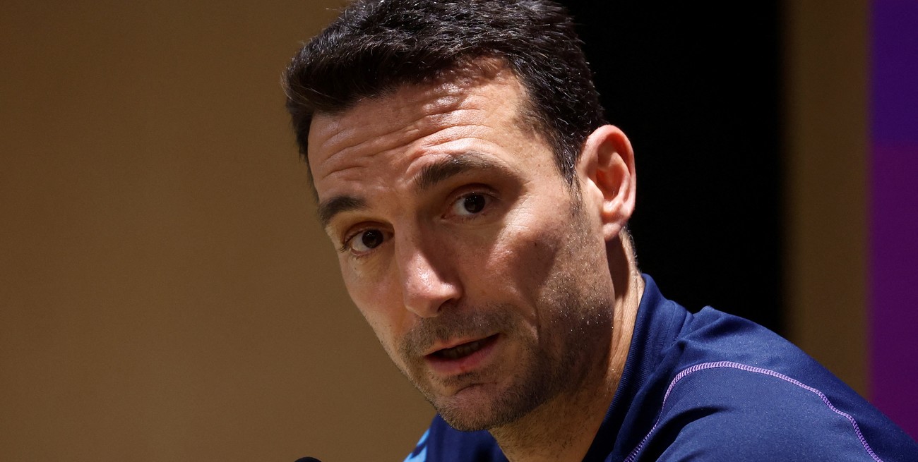 Scaloni tras las declaraciones de Messi: "Es muy prudente, no vende humo y no miente"