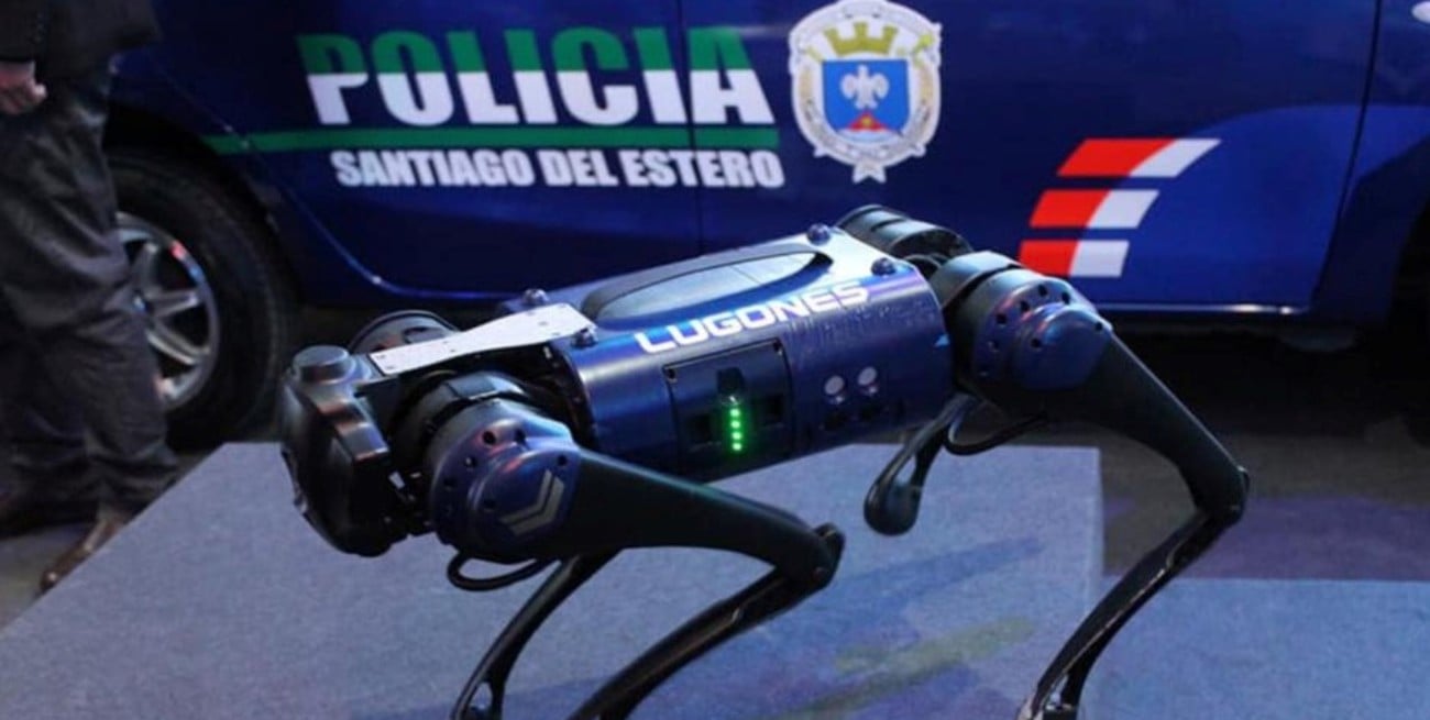 Cabo Lugones: el perro robot que estrenó la policía de Santiago del Estero