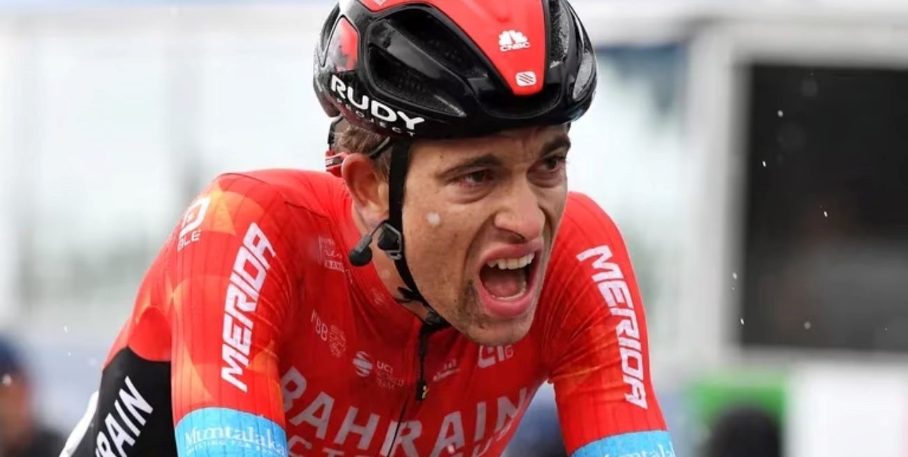 Murió el ciclista Gino Mäder tras la caída sufrida en la Vuelta a Suiza