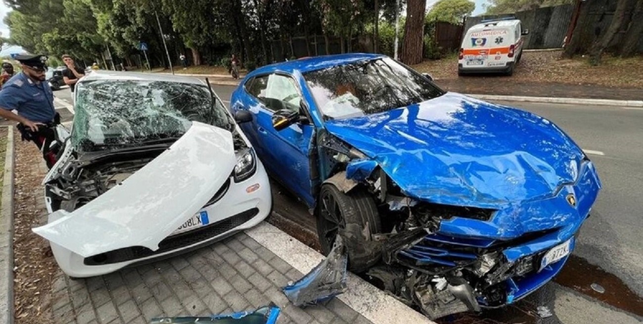 Roma: youtubers grababan videos manejando a alta velocidad y mataron a un niño