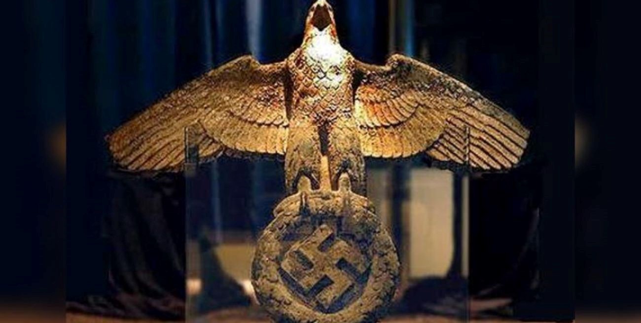 Uruguay convertirá el águila del acorazado nazi Graf Spee en una paloma de la paz