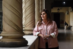 En los pasillos de la "facu" de Derecho. Fue allí donde Molina decidió empezar a militar en política para "transformar realidades", dice. Crédito: Pablo Aguirre