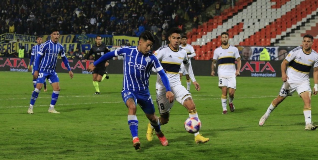 Godoy Cruz goleó a Boca en Mendoza