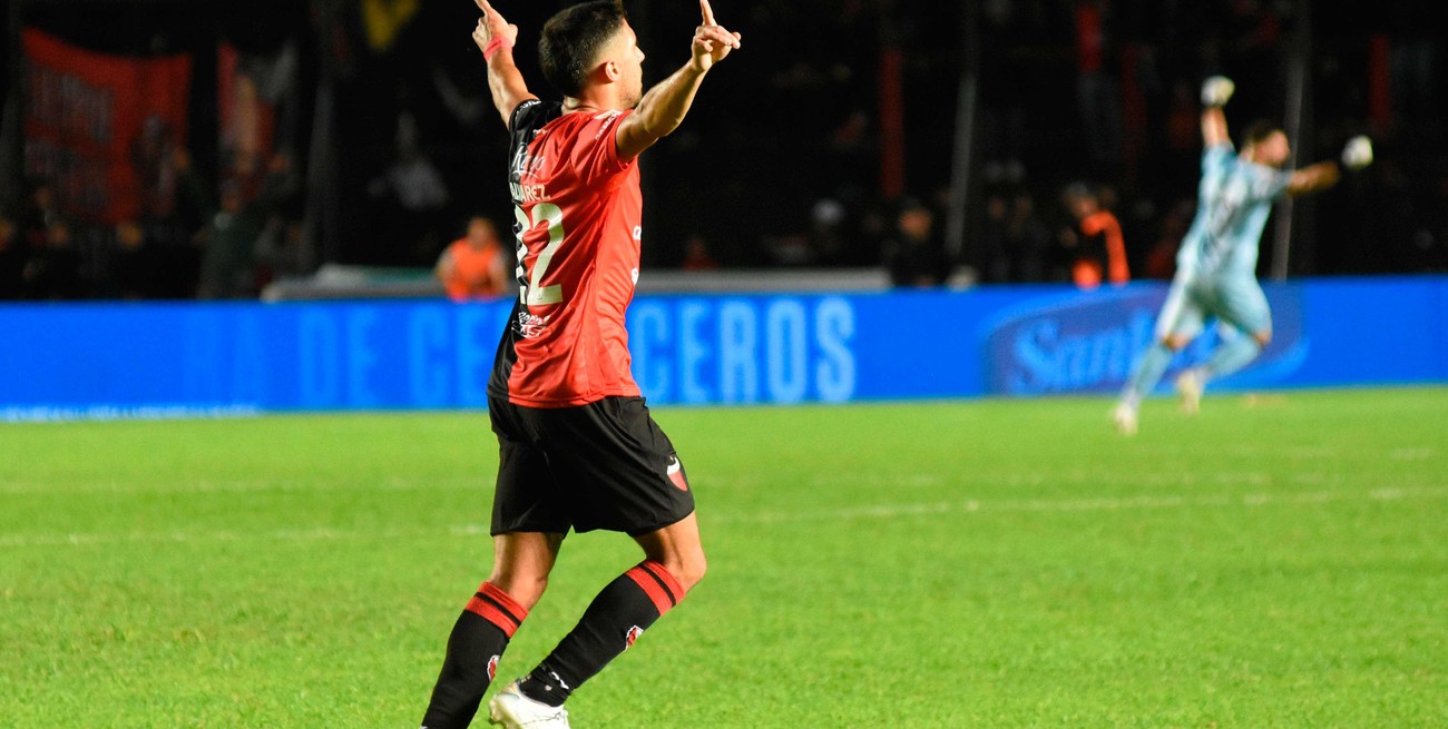 Banfield dijo "no a todo" y  Álvarez se despide de Colón