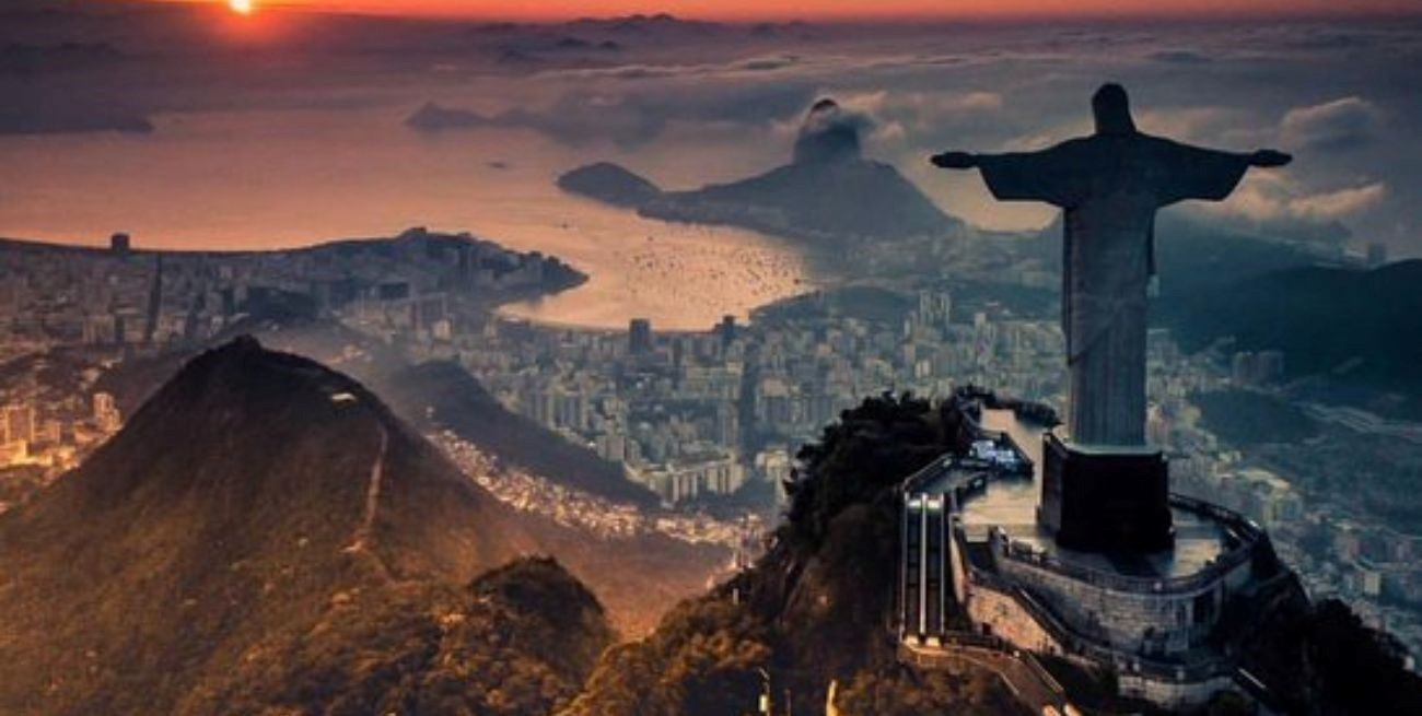 Un argentino vive dentro del Cristo Redentor en Río de Janeiro