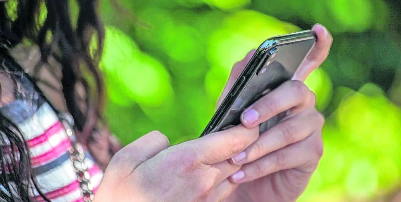 Una niña de 12 años se realizó cortes en los brazos por un reto viral