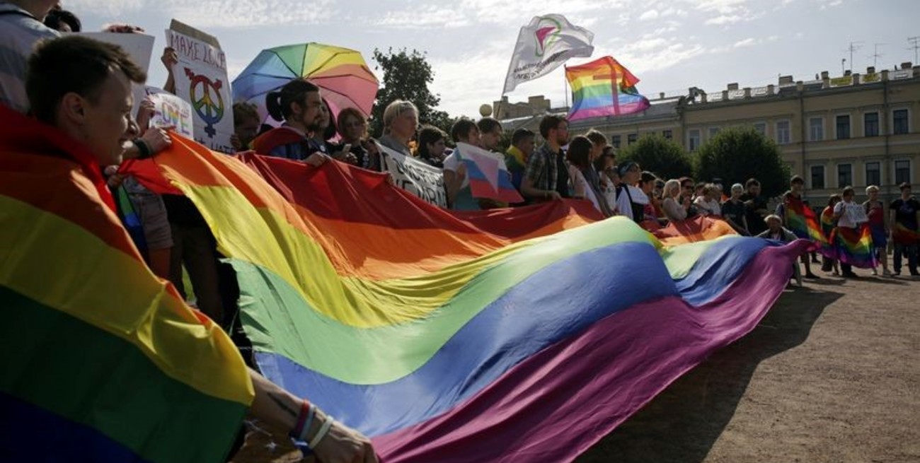 Héroes y heroínas del silencio