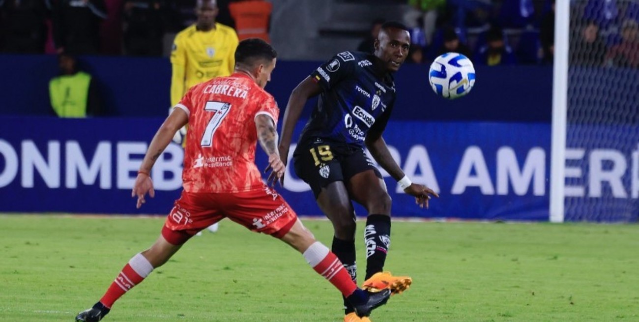 Argentinos no pudo con Independiente del Valle y resignó el primer lugar de su grupo