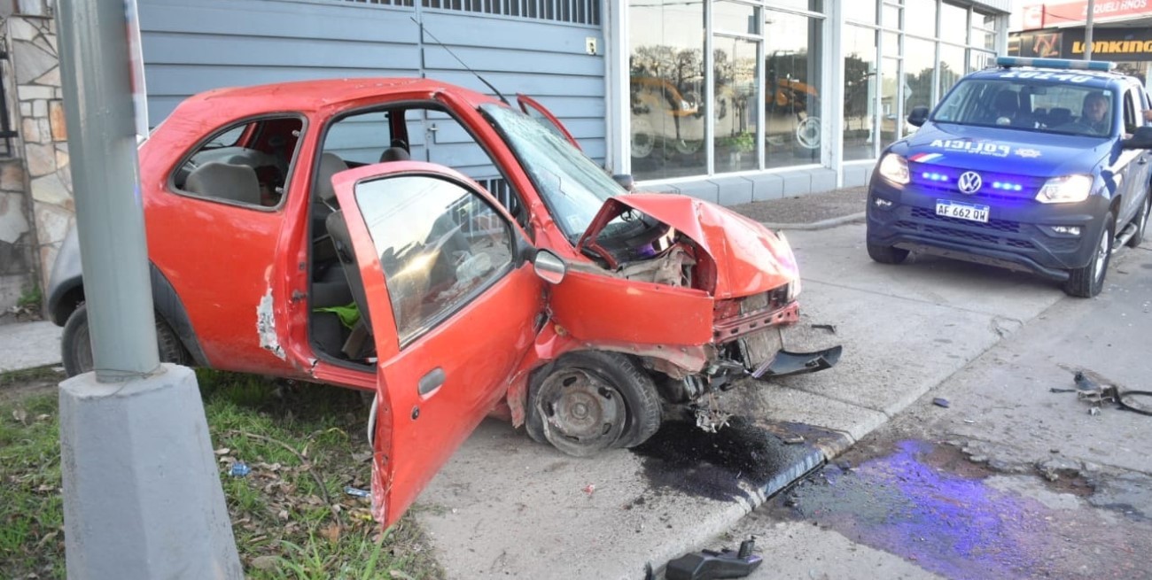 Impresionante choque frente al Cementerio Municipal de Santa Fe