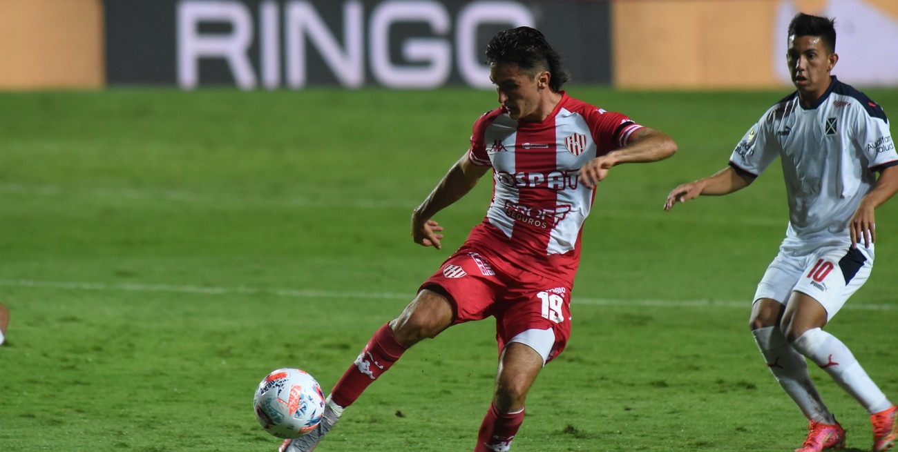 Unión intima a Vélez por los 600.000 dólares