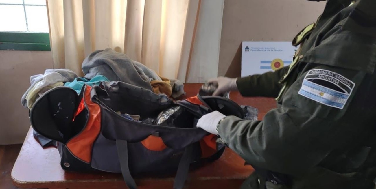 Llevaba más de un kilo de marihuana en un colectivo y el olor la delató